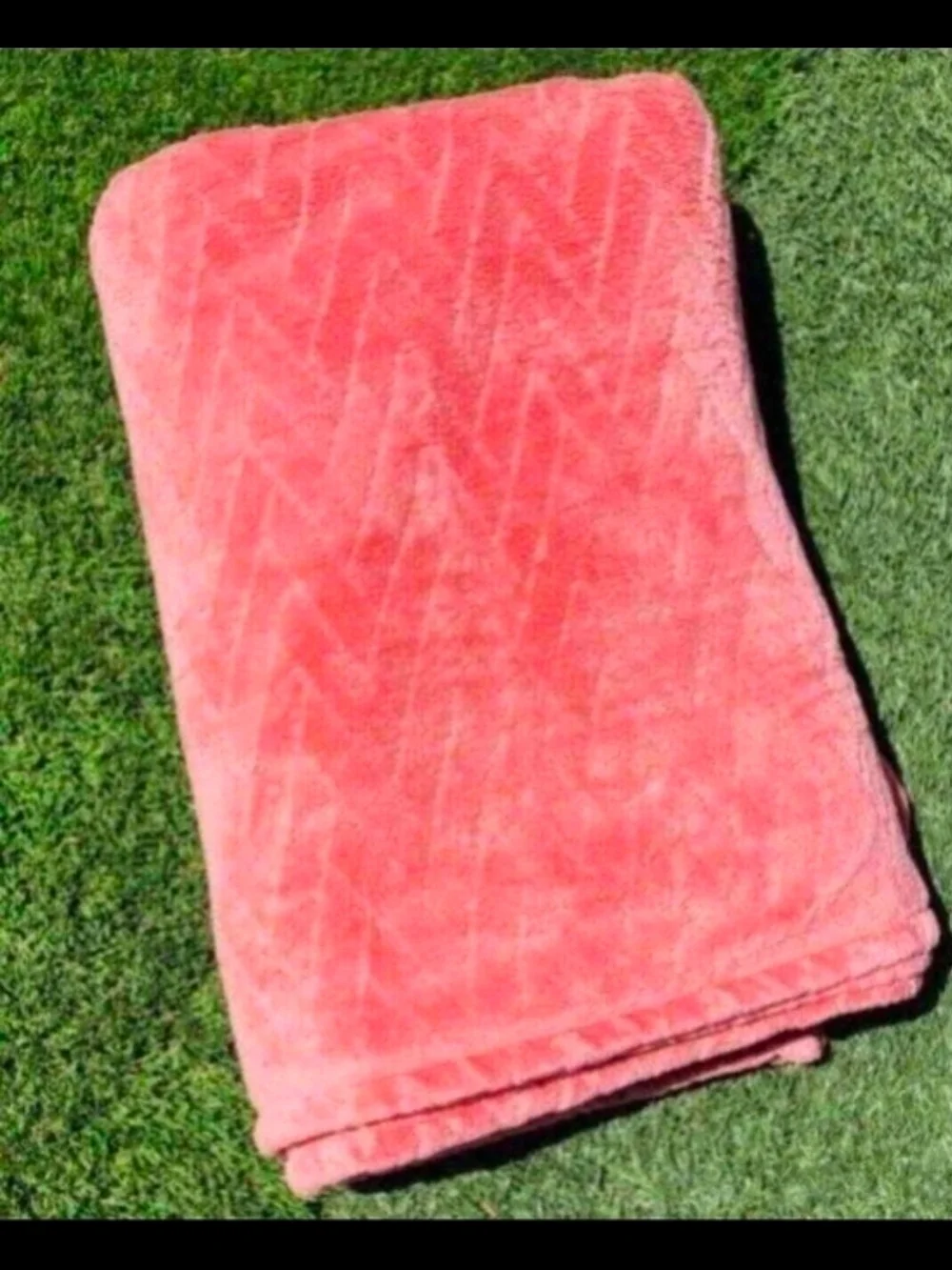 Plush Coral Throw Blanket - Soft Home Bedding